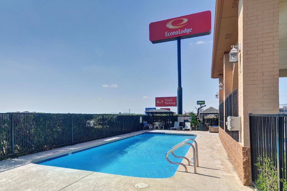 מלון Super 8 By Wyndham Decatur Texas מראה חיצוני תמונה
