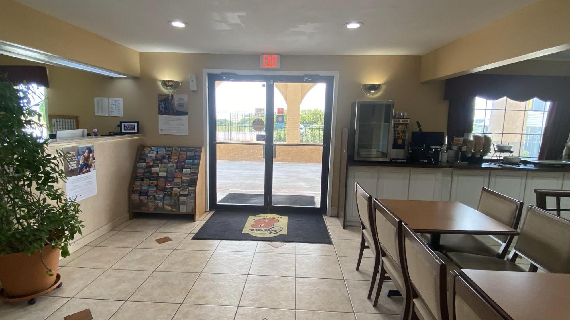 מלון Super 8 By Wyndham Decatur Texas מראה חיצוני תמונה