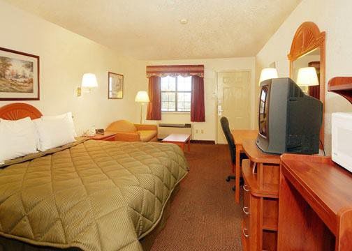 מלון Super 8 By Wyndham Decatur Texas חדר תמונה